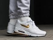 Nike 1/90 disponible dans coloris White Gold