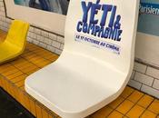 sièges géants installés dans métro pour Yéti Compagnie