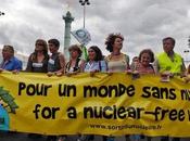 Manifestation contre dangers l'énergie nucléaire Paris