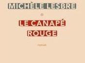 Canapé rouge Michèle Lesbre