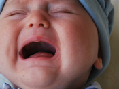 C’est bébé pleure, fait peur aussi.