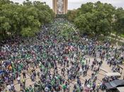 Conseils billets mobiles pour assister matchs football stade Notre-Dame