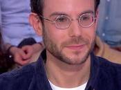 Emmanuel Macron prétend donc, fondement critères arbitraires, décréter citoyen l’est pas.