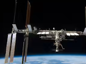 Juste millions dollars pour virée dans l'espace