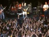 centaines fans Beatles dormi plage pour avoir chance voir Paul McCartney produire Cornouailles.