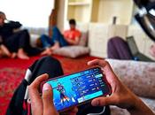 jeunes Afghans trouvent refuge dans jeux mobiles