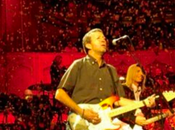 femme George Harrison déclaré l’interprétation Beware Darkness Eric Clapton était chanson plus atroce lors concert pour George.