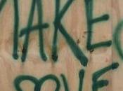 John Lennon presque nommé chansons “Make Love War” (Faites l’amour, guerre)