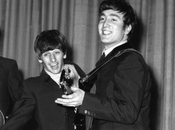 George Harrison John Lennon sont disputés scène après jeté nourriture.