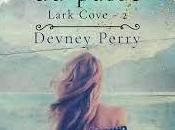 Lark Cove murmures passé Devney Perry