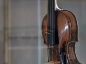 violon d'enfant Mozart exposé maison natale compositeur Mozart's child violin display composer's birthplace