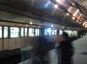 touche d'érotisme dans métro parisien